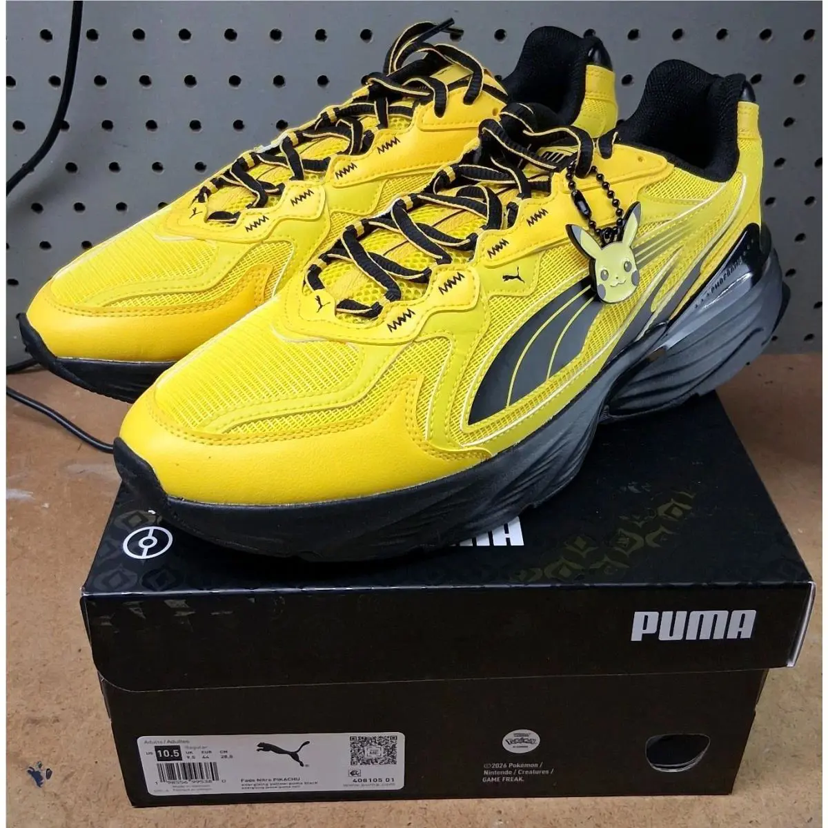 Puma x Pokémon Fade Pikachu Men`s Size 10.5 Sneakers Collab Sneakers