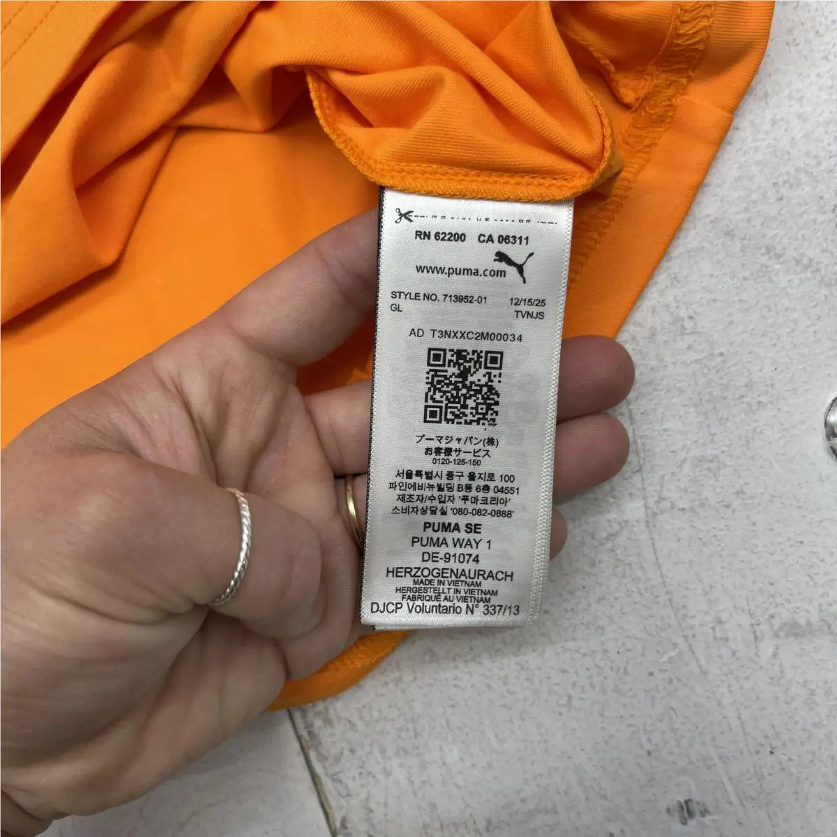 Puma clothing - Orange 5