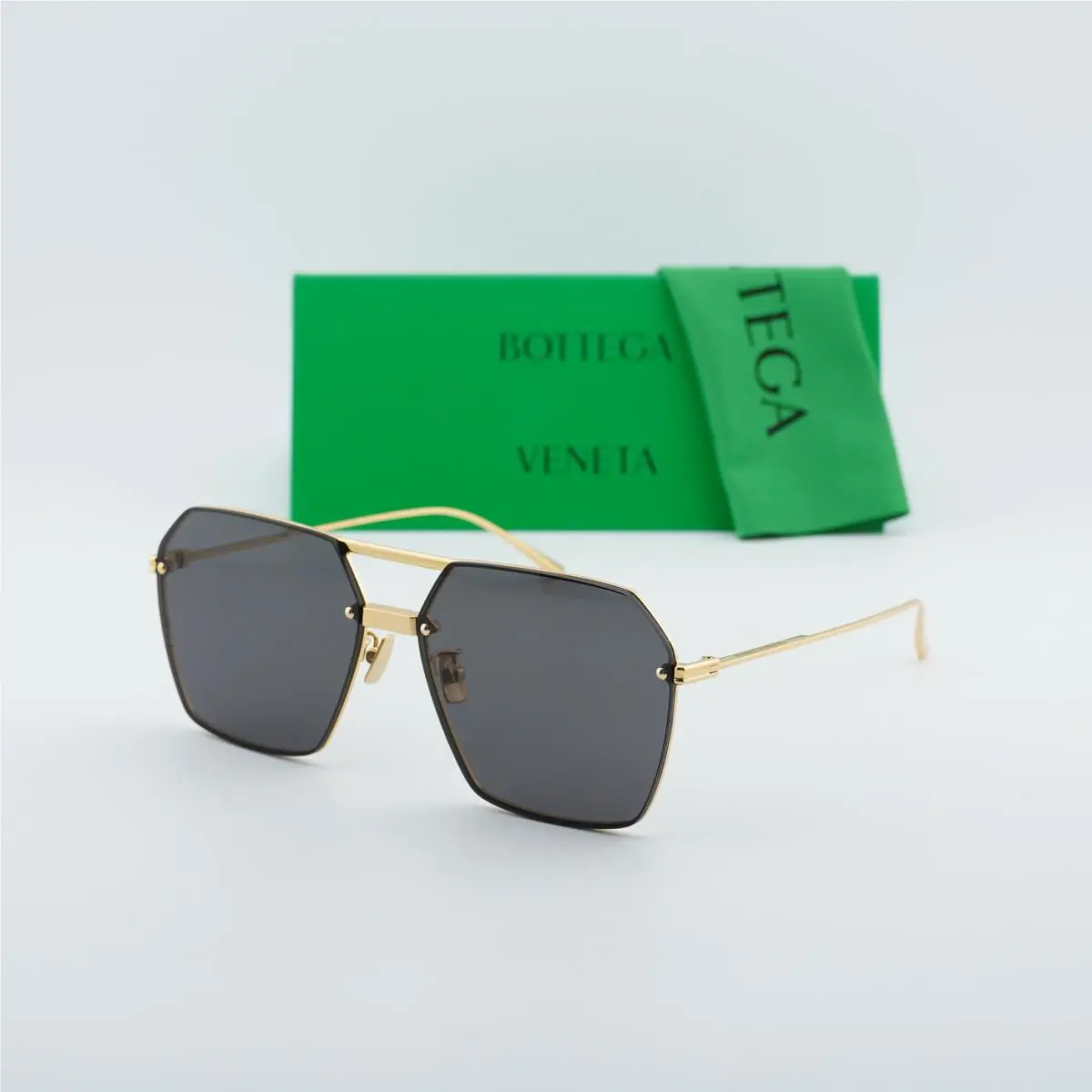 Bottega Veneta BV1045S 001 Gold/grey 61-15-145 Sunglasses