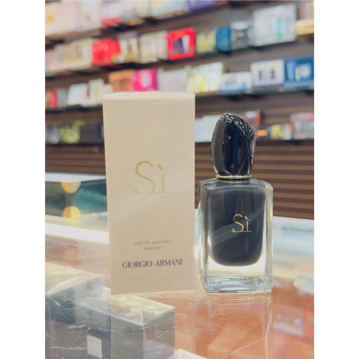 Armani Si Intense by Giorgio Armani 1.7oz/50ml Eau De Parfum Spray Black