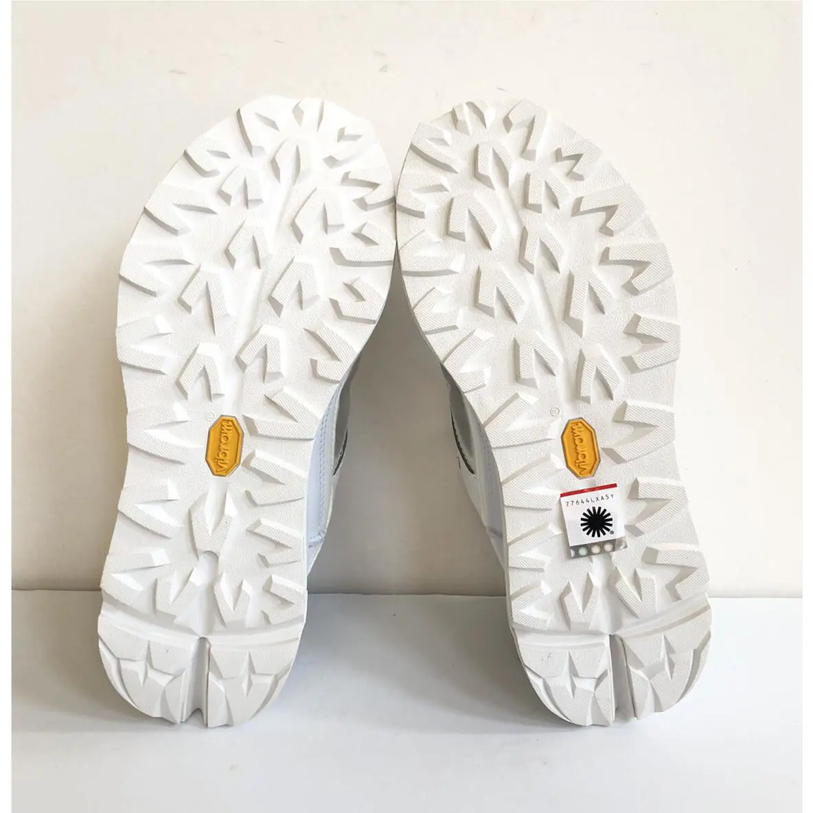 UGG shoes - White 3