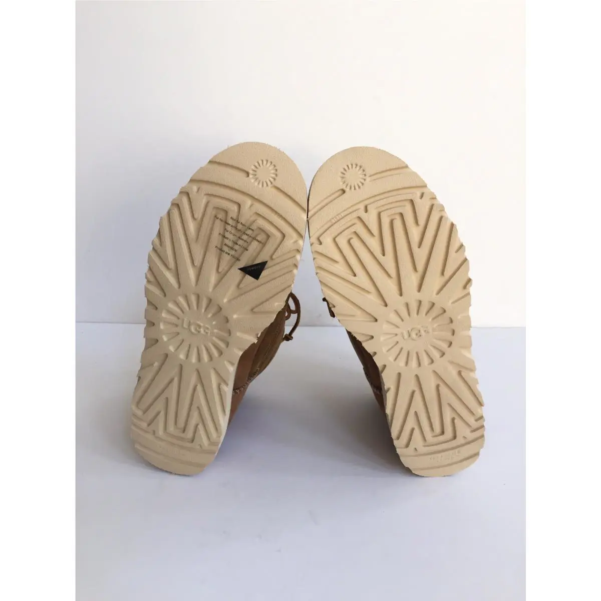 UGG shoes - BOMBER CHESTNUT 3