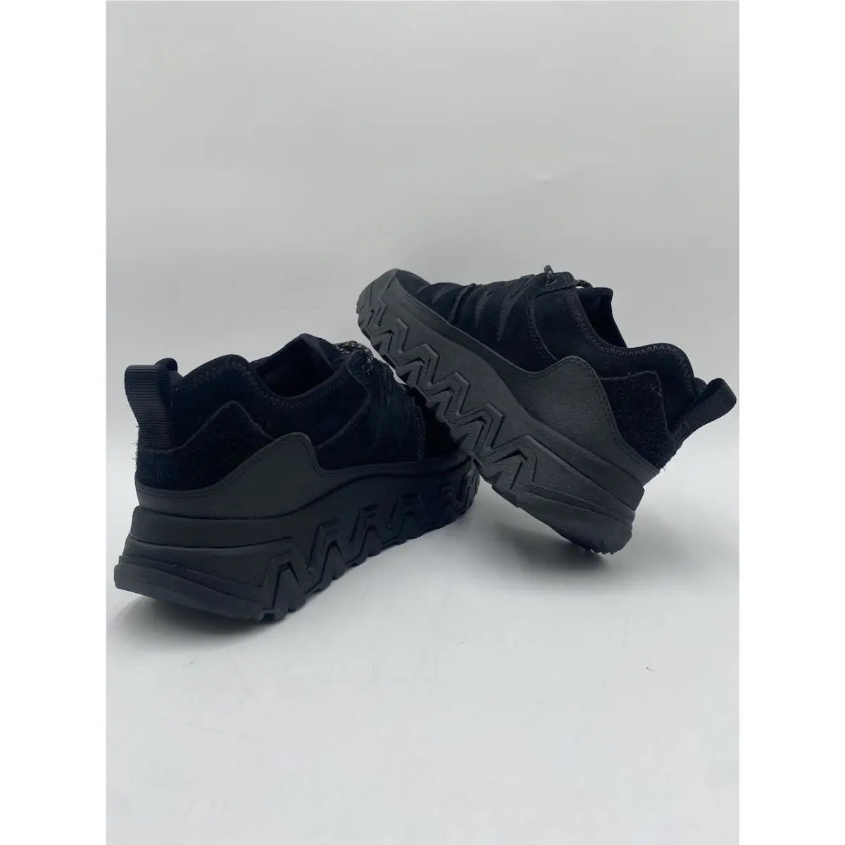 UGG shoes - UGG CAPTRAIL - CAPTRAIL - Black 6