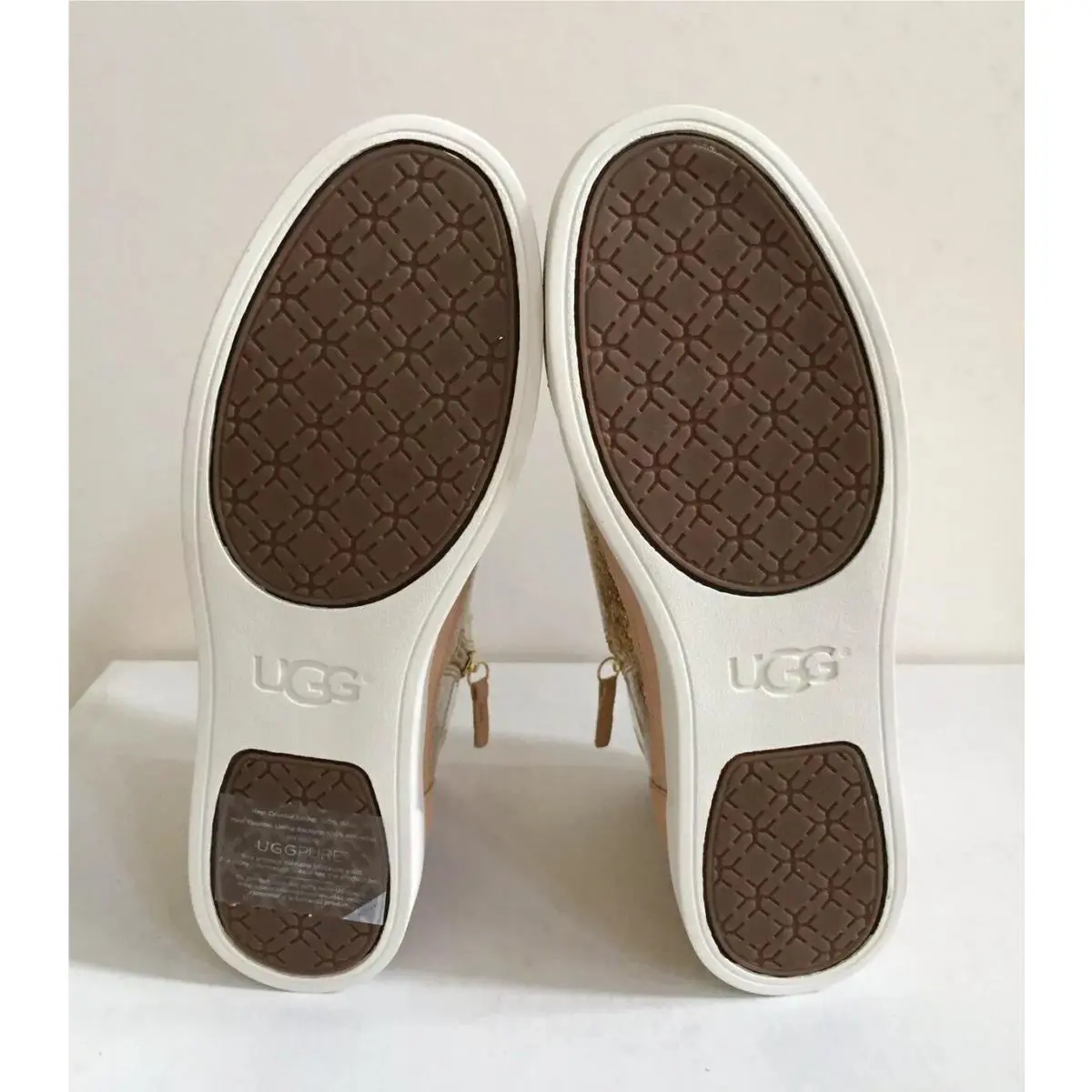 UGG shoes - GOLD 3