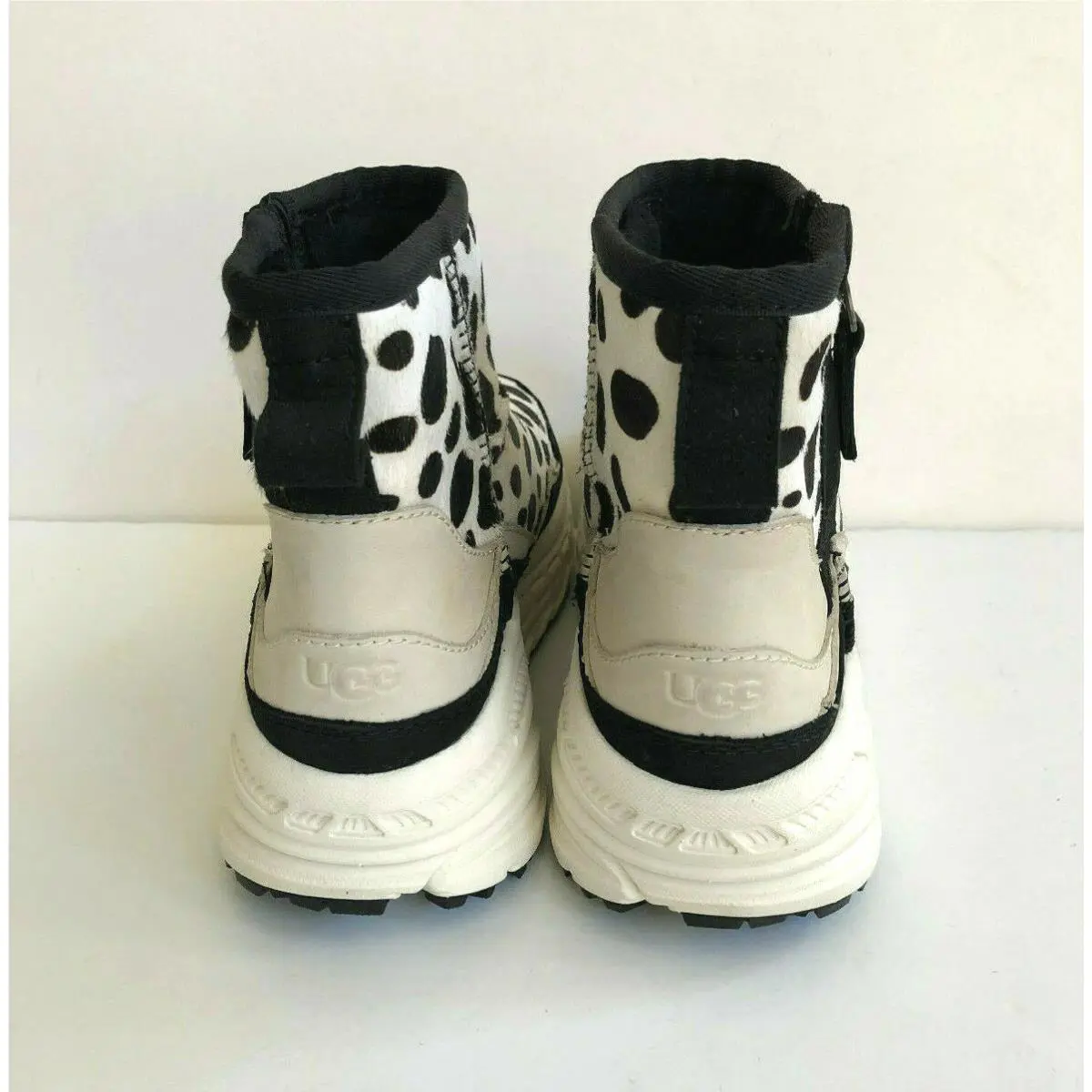 UGG shoes - UGG ALL GENDER CA805 - ALL GENDER - Black 2