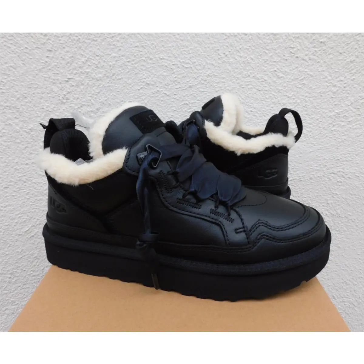 UGG shoes - UGG Lowmel Leather - Lowmel Leather - Black (UPC: 198605271113) 0