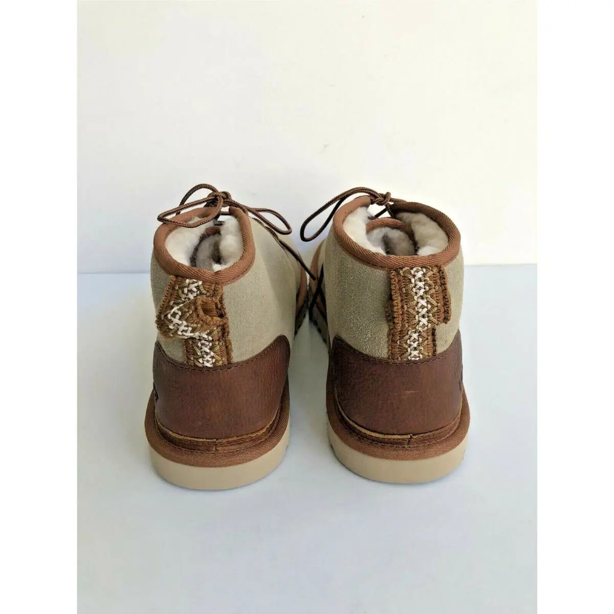 UGG shoes - WHITE PEPPER 2