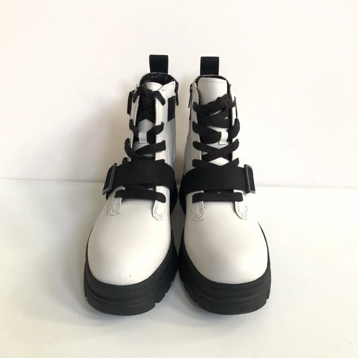 UGG shoes - UGG ASHTON SHOE - ASHTON SHOE - White 1
