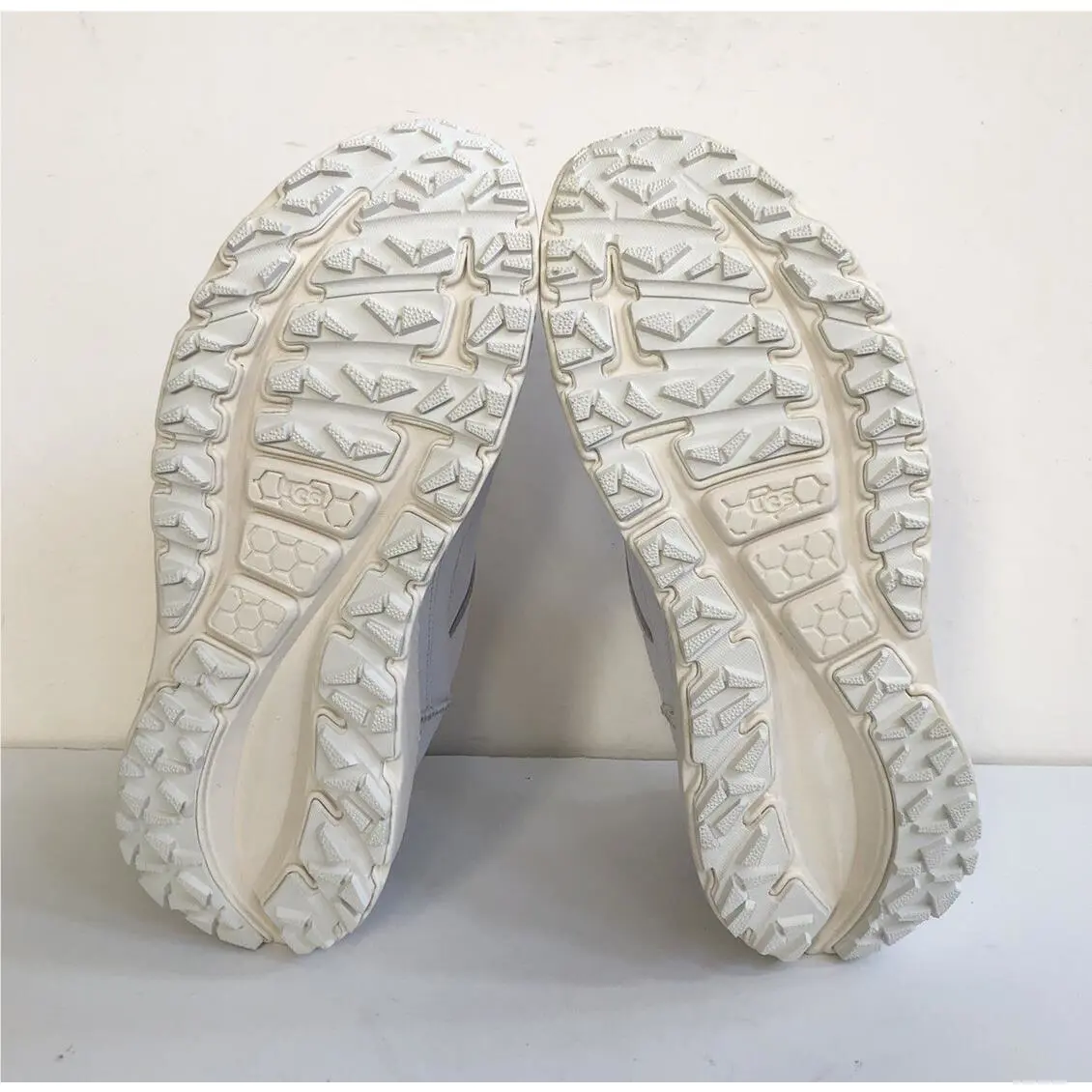 UGG shoes - White 3