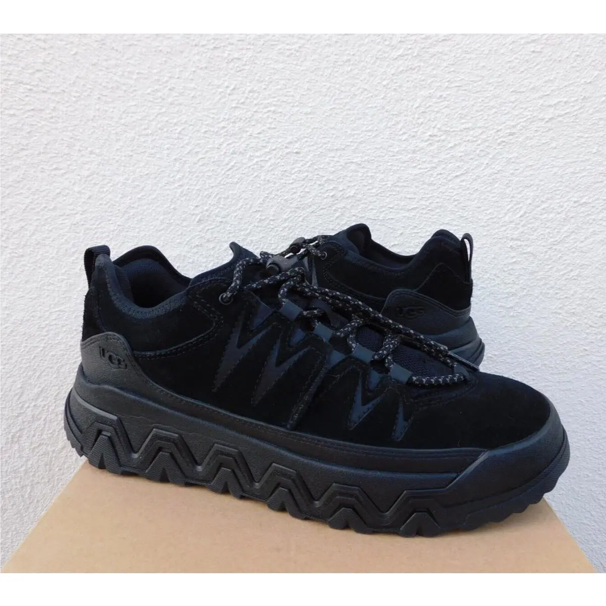 UGG shoes - UGG CAPTRAIL - CAPTRAIL - Black (UPC: 197634311883) 1