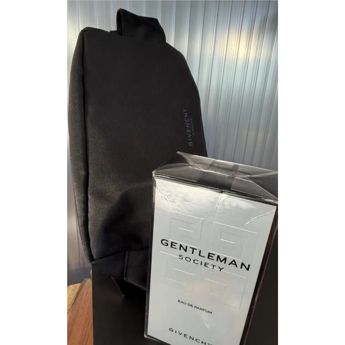 Givenchy Gentleman Society 3.3 oz Edp For Men + Toiletry Bag