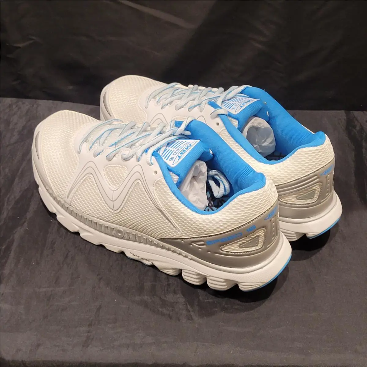 MBT shoes - MBT Speed 16 Swiss Certilogo - White 6