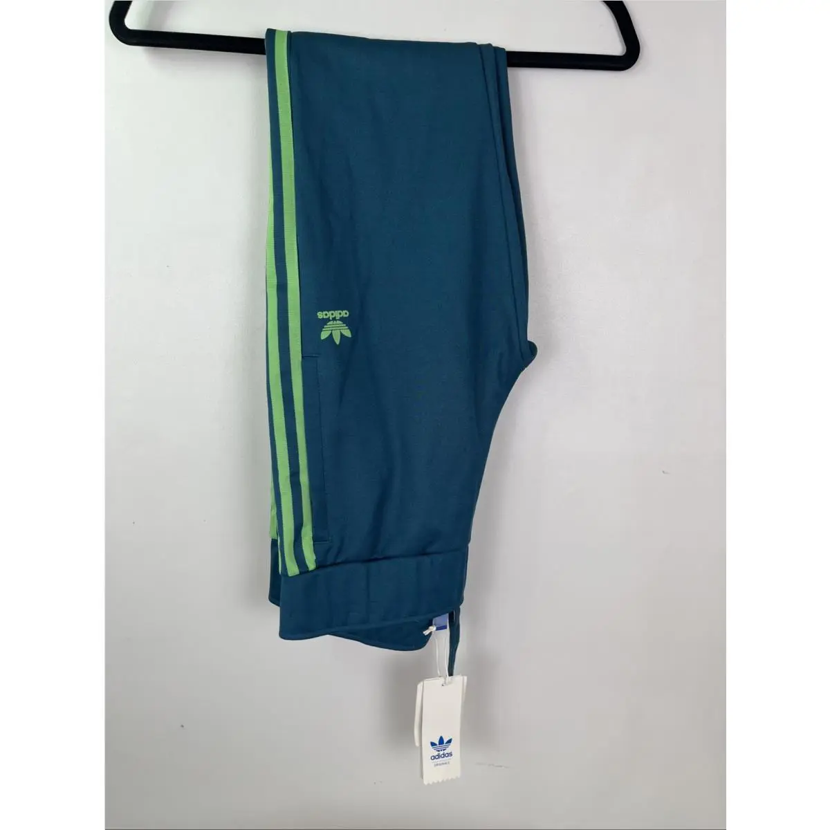 Adidas clothing - Green 4