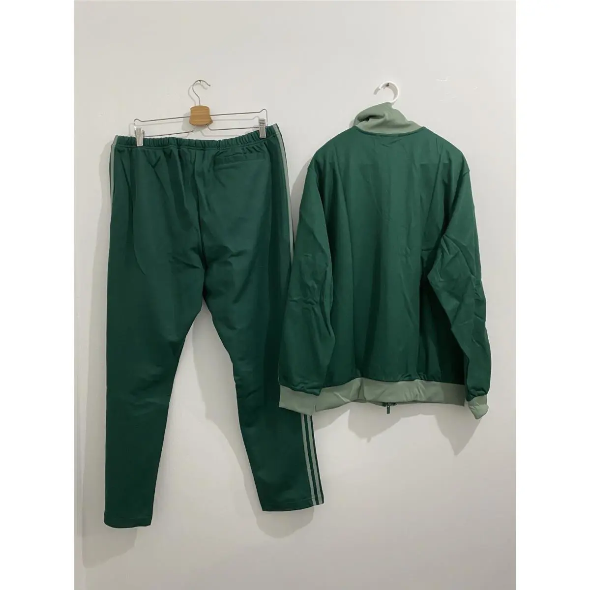 Adidas clothing - Collegiate Green Silver Green 1