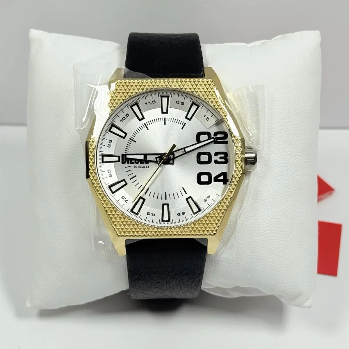 Diesel Scraper DZ2219 Silver Dial Black Leather Strap Men’s Watch