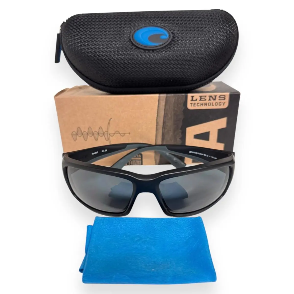 Costa Del Mar Fantail Sunglasses Matte Black Gray Polarized Plastic Lens W/case - Frame: Black, Lens: Gray, Logo: Silver