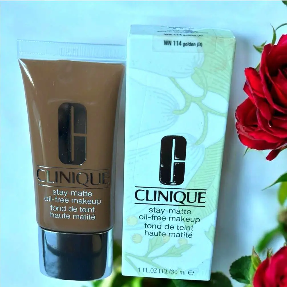 Clinique Stay-matte Oil-free Makeup 1 oz / 30mL - WN 114 Golden D
