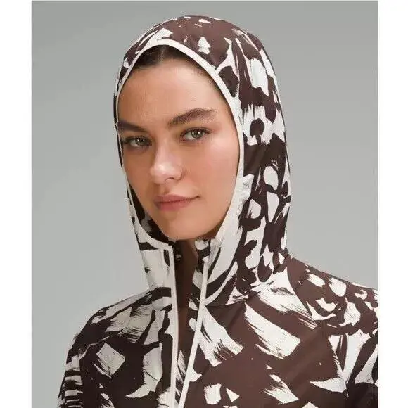 Lululemon clothing - Monarch Bloom Bone / Espresso 2
