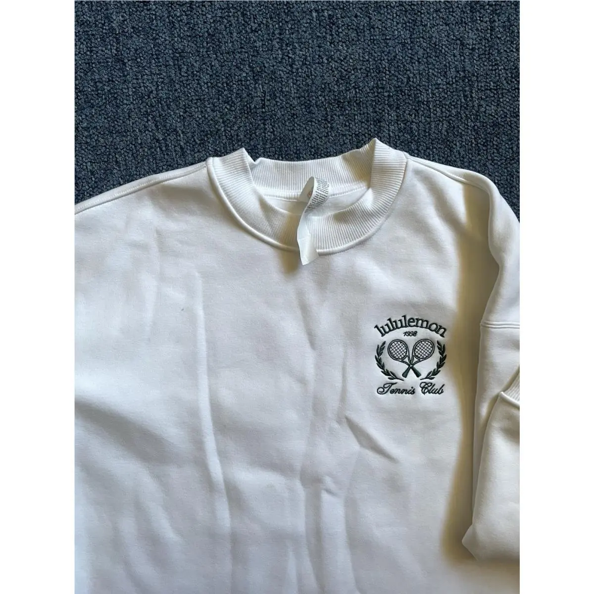 Lululemon clothing - White 3