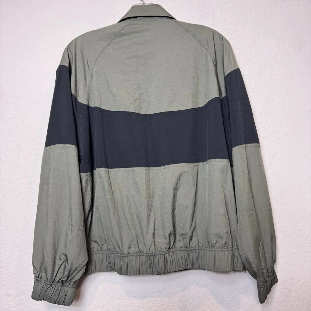 Lululemon clothing - Black 8