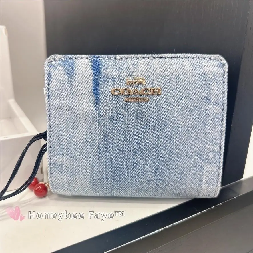 Coach Snap Wallet In Loved Denim with Charm CEC35 Light Indigo