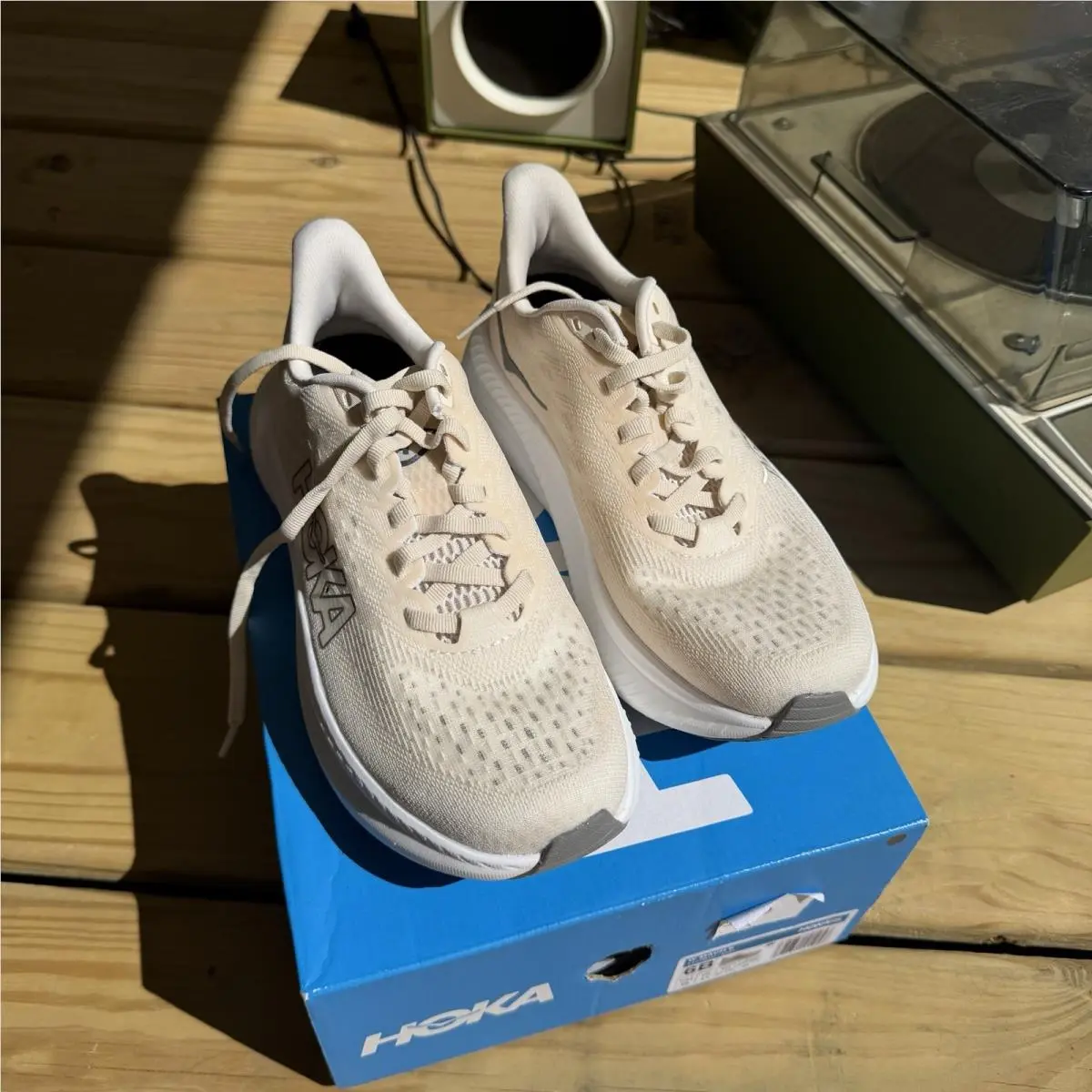Size 6 - Hoka One One Hoka Mach 6 Eggnog Vanilla W