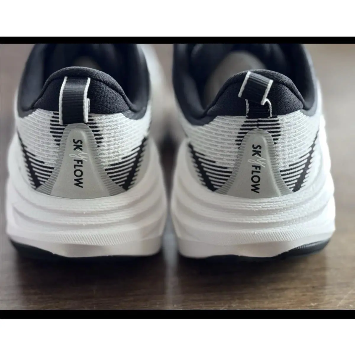Hoka shoes - HOKA Skyflow - Skyflow - 1155113 - White 4