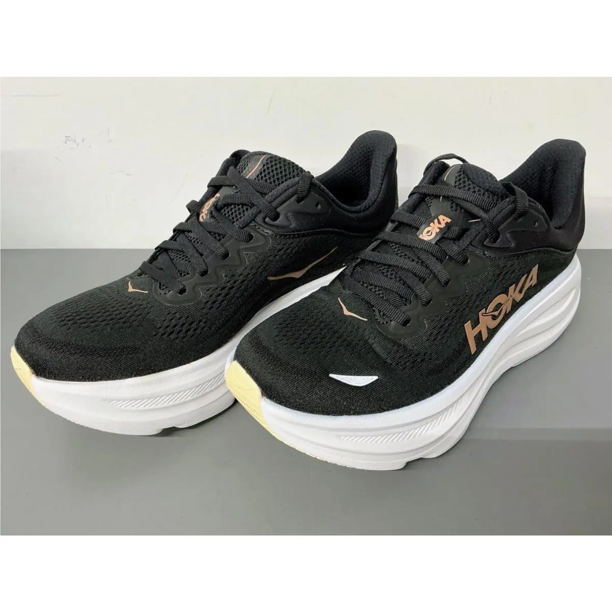 Hoka shoes - Bondi 9 - Bondi - Black (UPC: 197634742281) 1