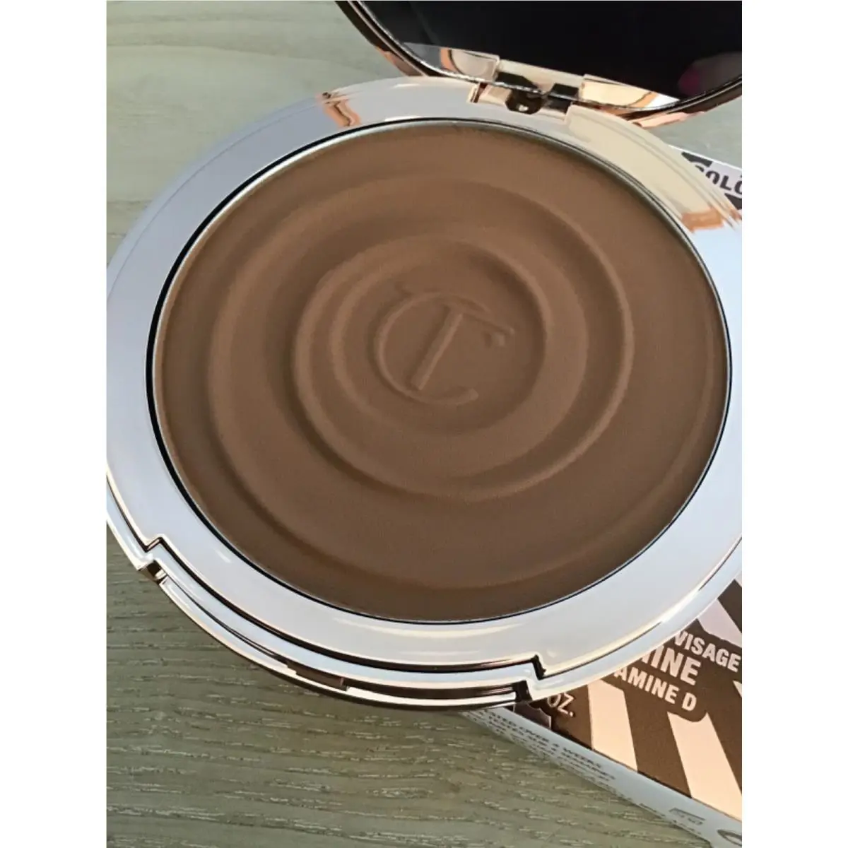 Beautiful Skin Sun Kissed Glow Bronzer Pick 1 Medium by Charlotte Tilbury