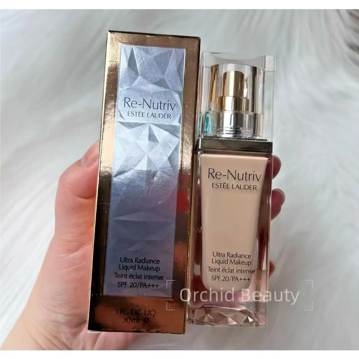 Estee Lauder Re-nutriv Ultra Radiance Foundation SPF20 2WO Warm Vanilla 30ml