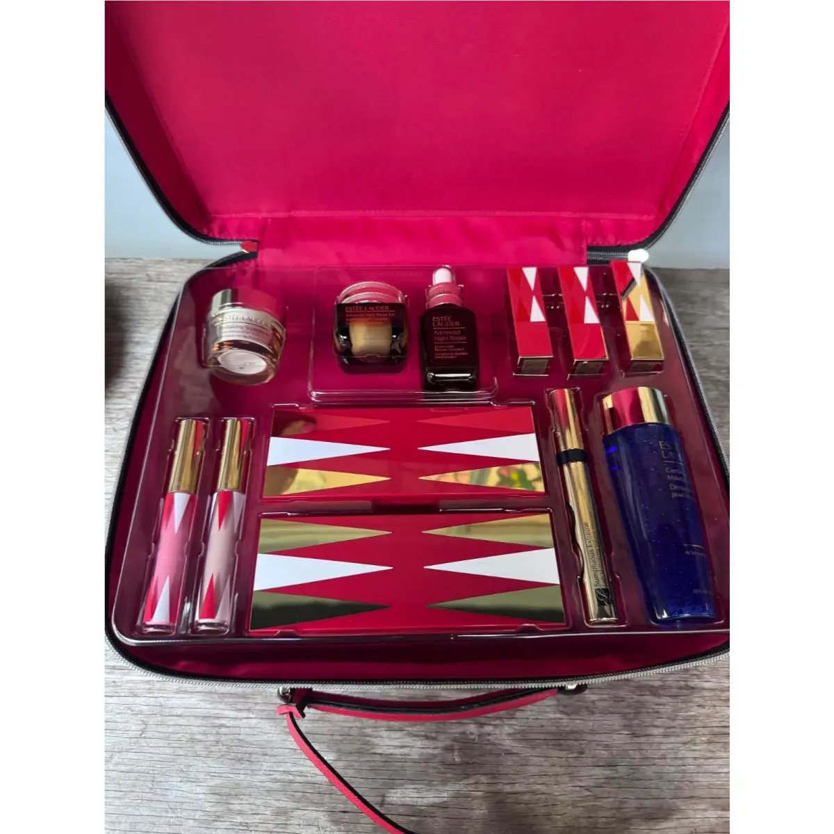 Estee Lauder Holiday Gift Set Makeup Skincare Train Case Advanced Night Repair