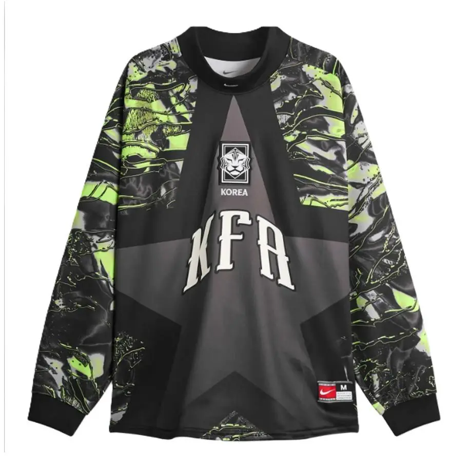 Nike clothing - Black/White/Lime 3
