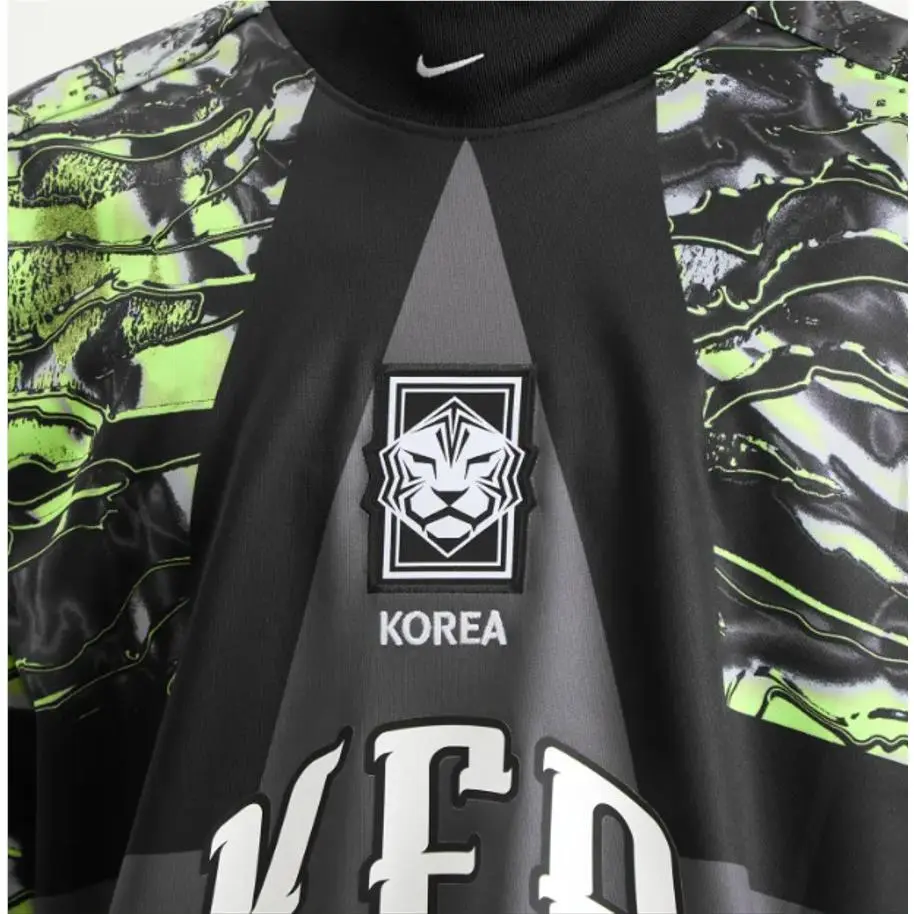 Nike clothing - Black/White/Lime 6