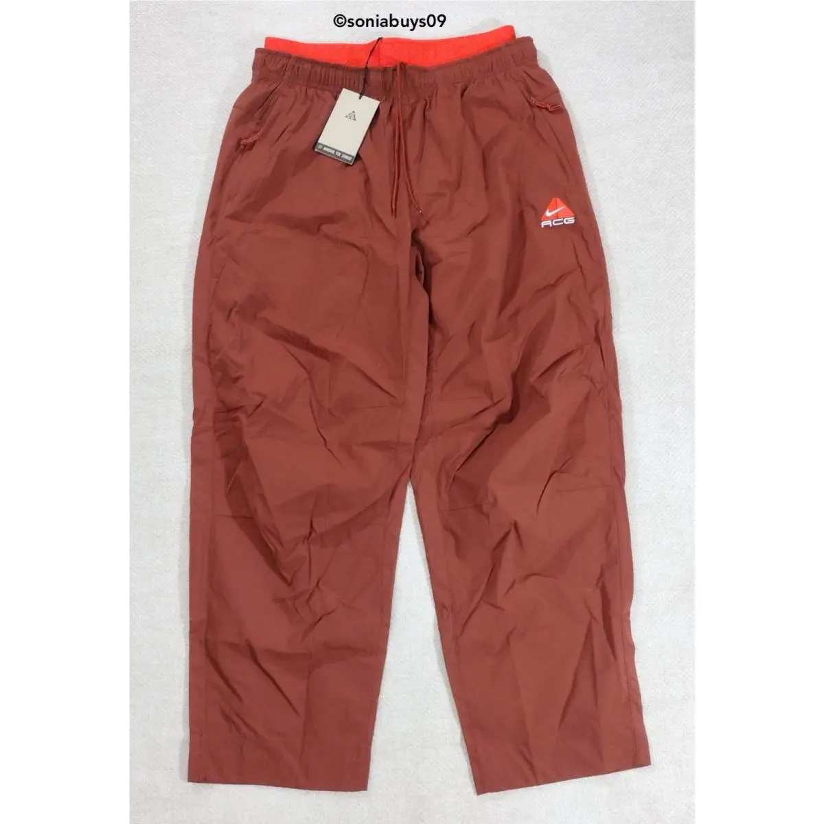 Nike clothing - Desert Orange 11