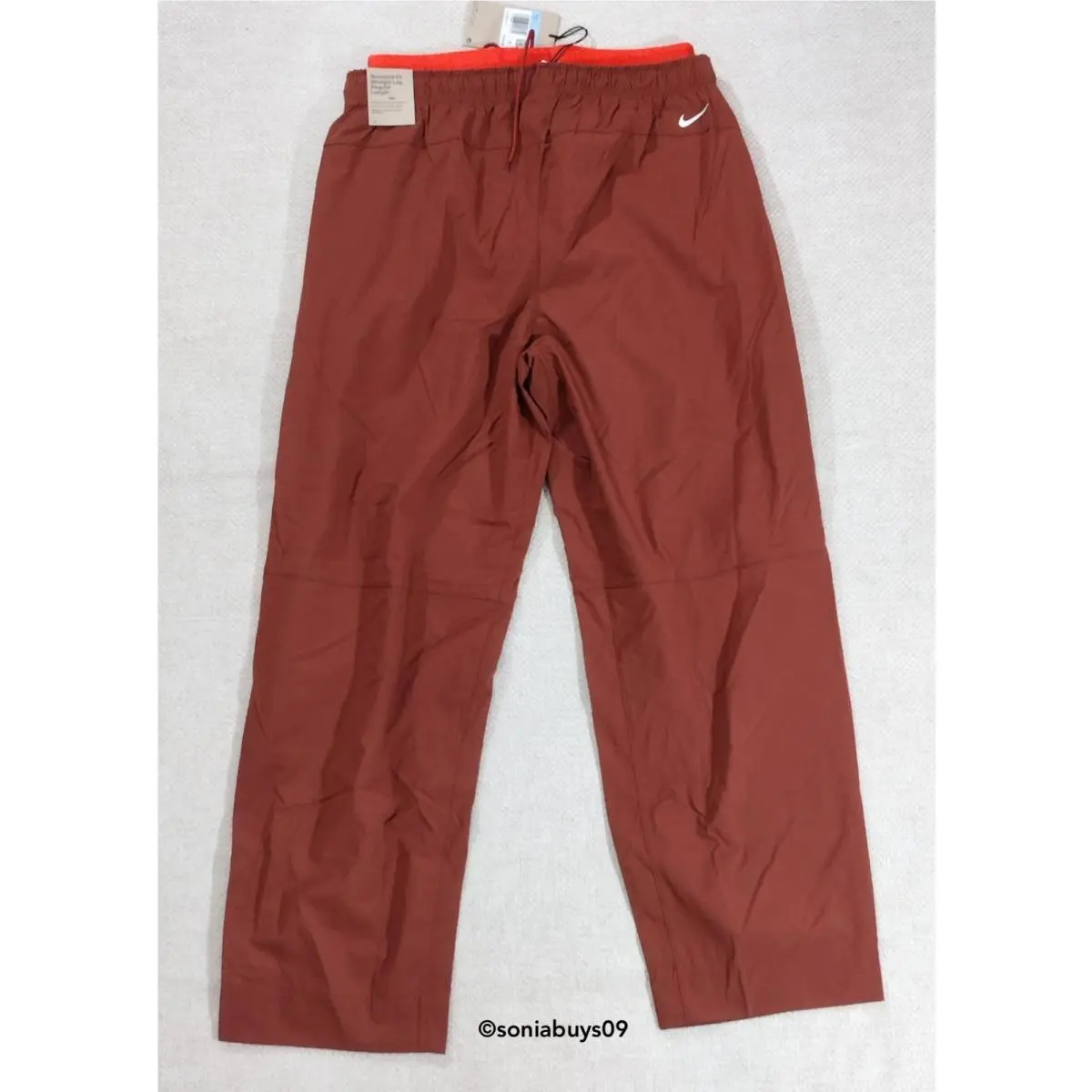 Nike clothing - Desert Orange 12