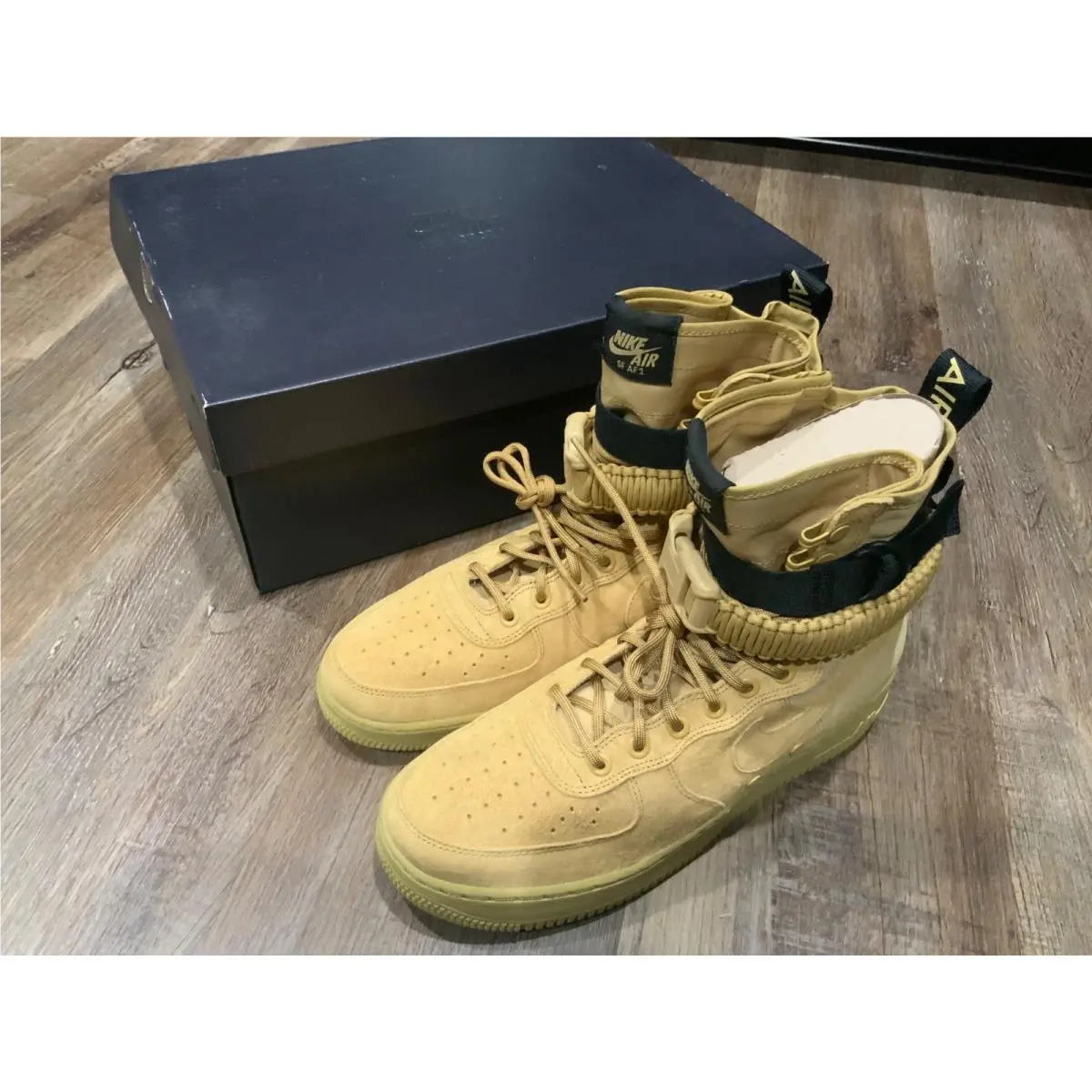 SF Air Force 1 High 864024 700 Wheat - Club Gold Men`s Sz 9.5 by Nike