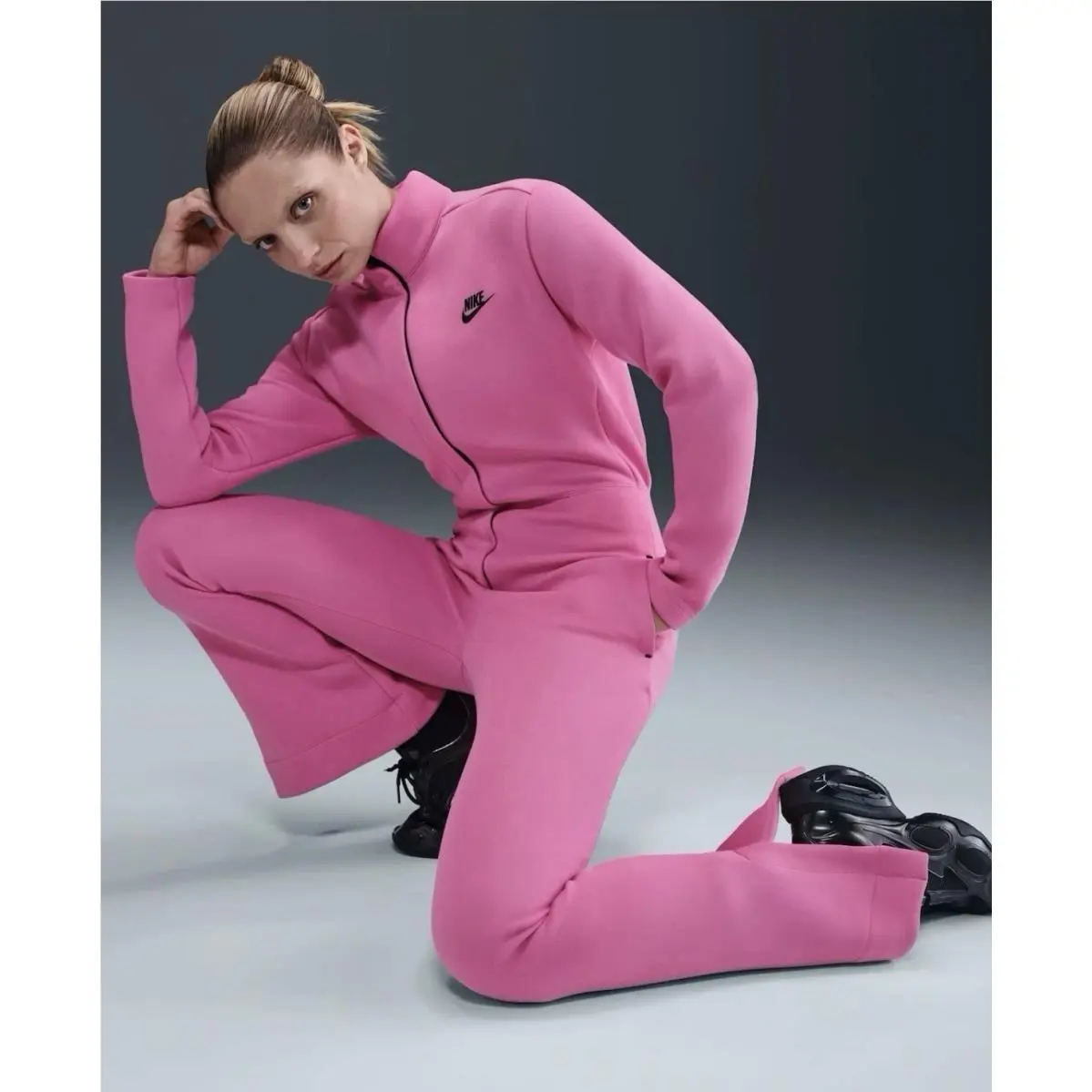 Nike clothing - HV4095 652 - HV4095 652 - Pink 3
