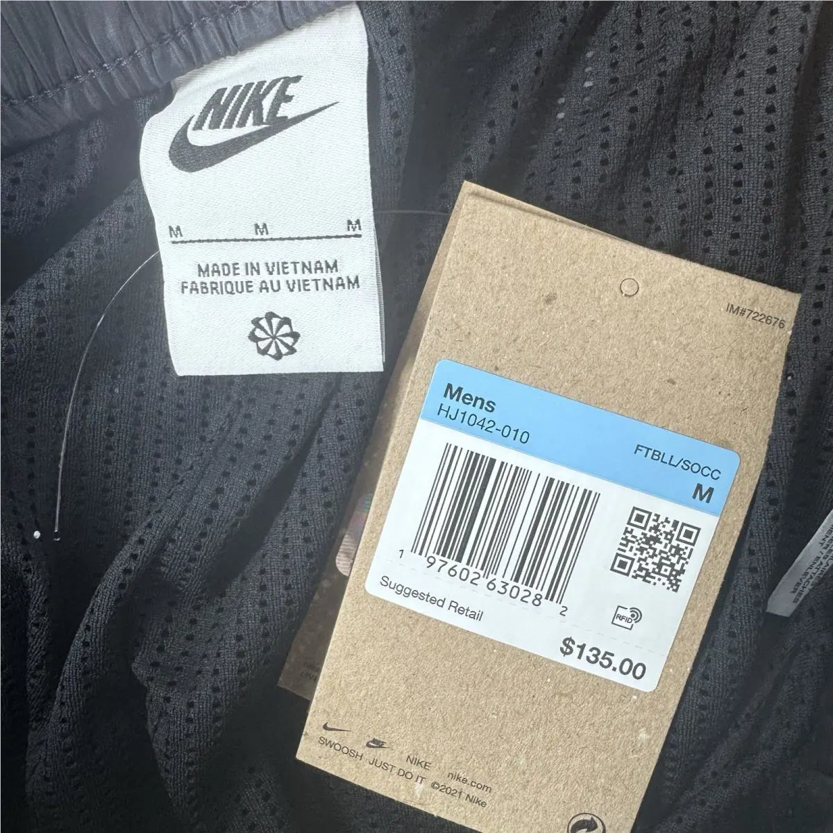 Nike clothing - HJ1042010 - HJ1042010 - Black (UPC: 0197602630282) 1
