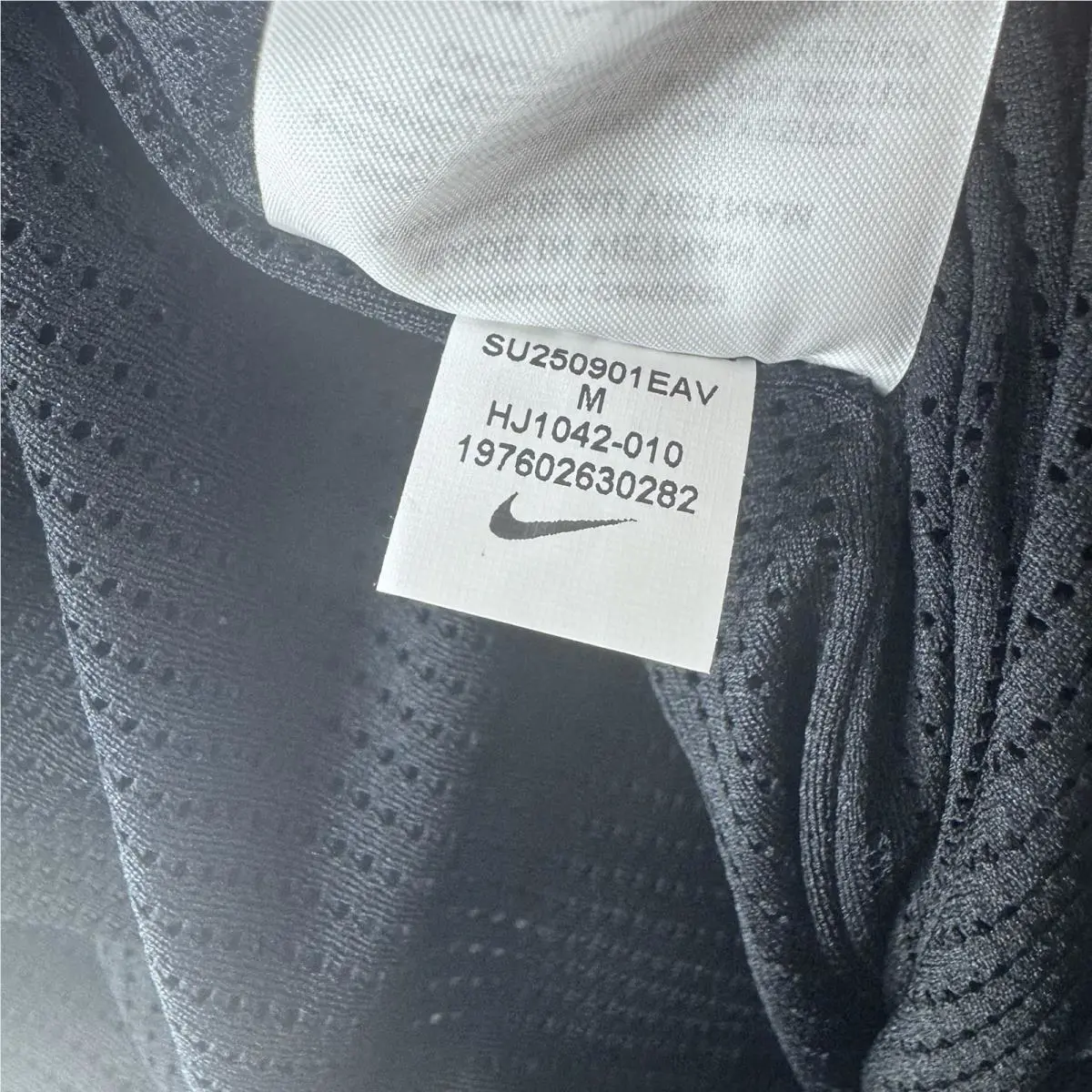 Nike clothing - HJ1042010 - HJ1042010 - Black (UPC: 0197602630282) 3