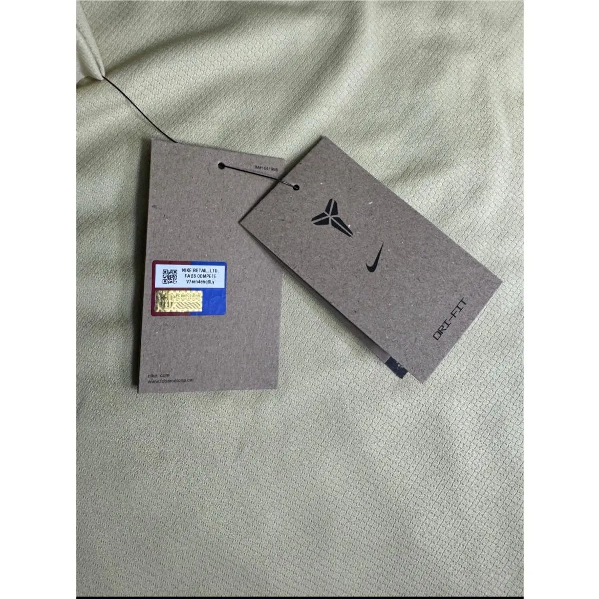 Nike clothing - Nike Dri-Fit - Gold 5