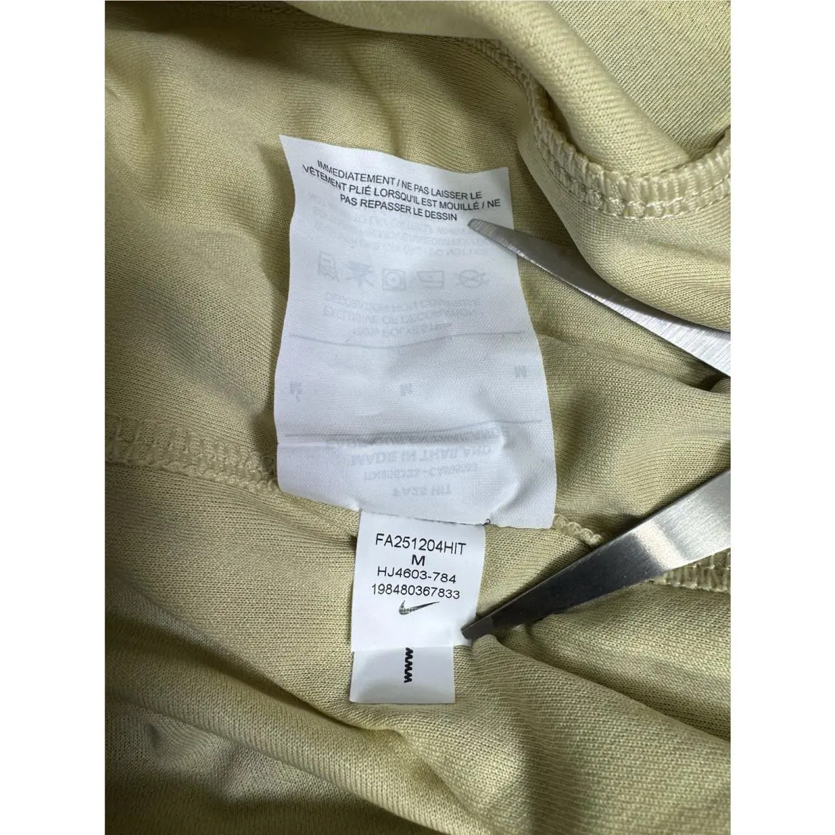 Nike clothing - Nike Dri-Fit - Gold 6