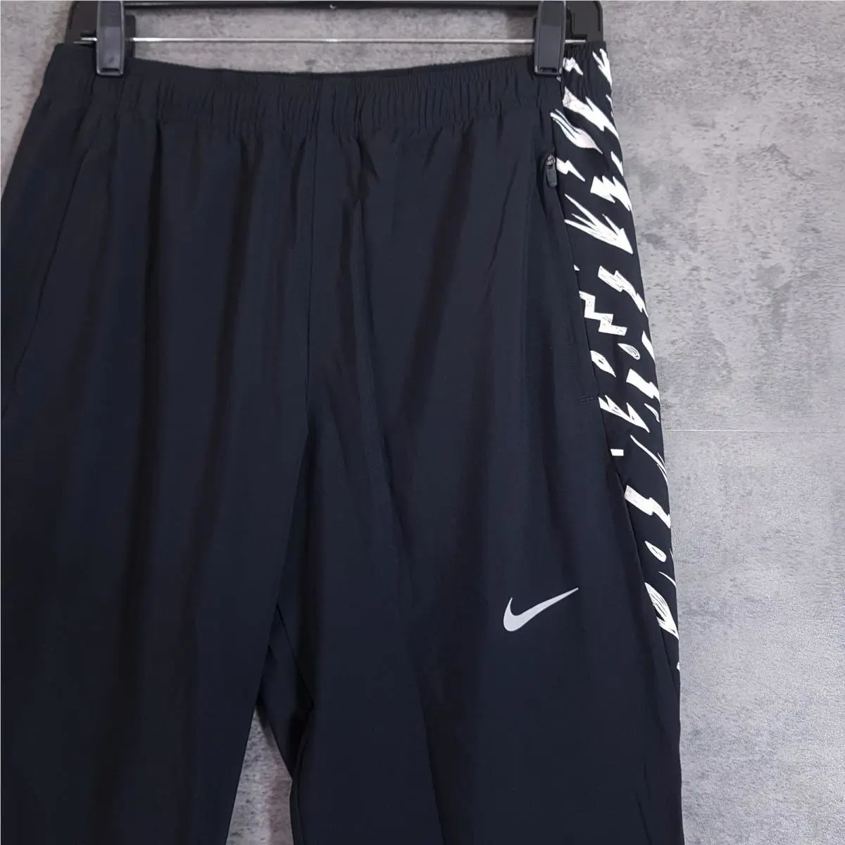 Nike clothing - CJ5362-010 - CJ5362010 - Black (UPC: 0193655279669) 1