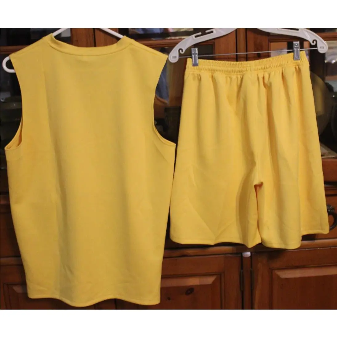 Nike clothing - 82335768808 RN 56323 CA 05553 RFC# NME920220KL4 - Yellow 0