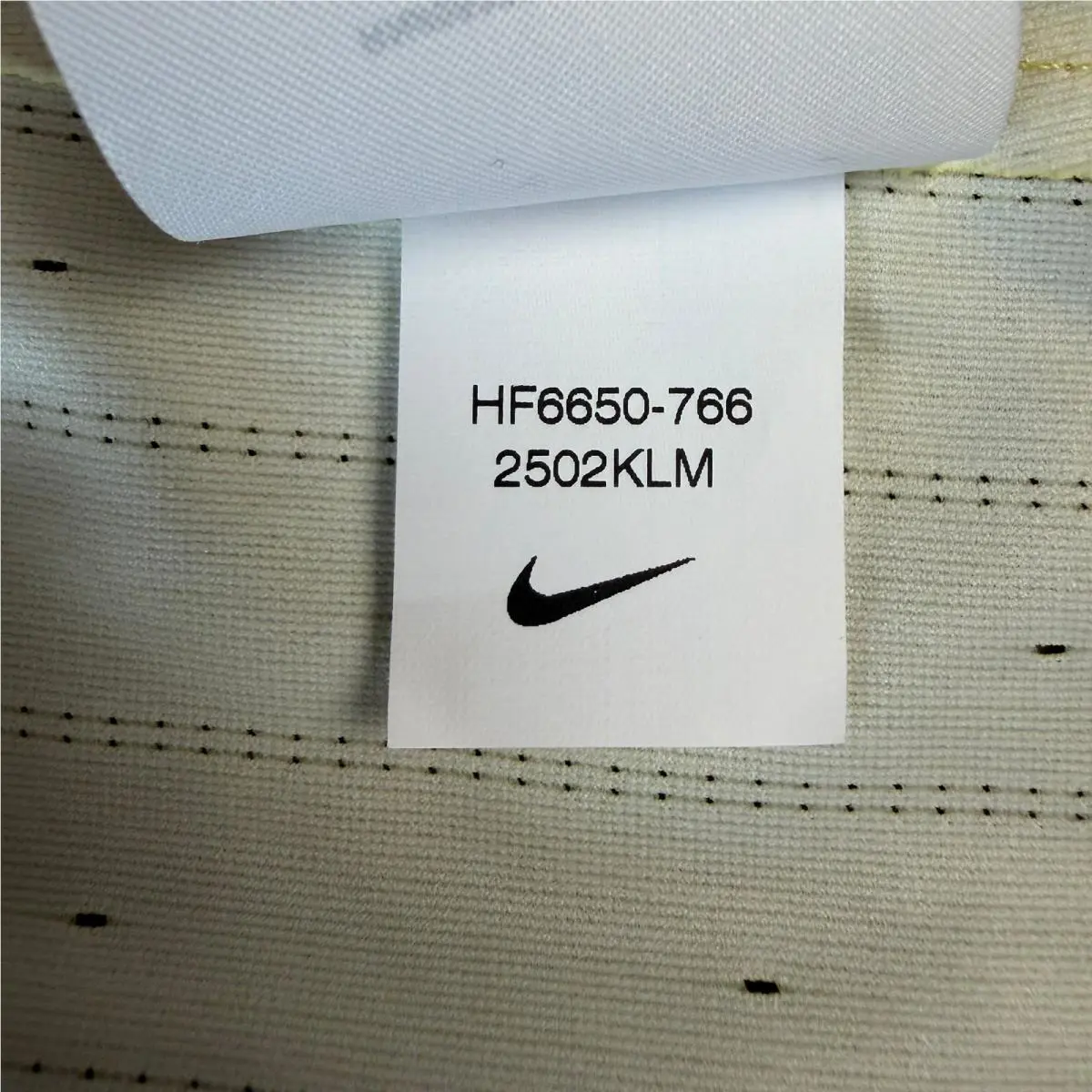 Nike clothing - Yellow 5
