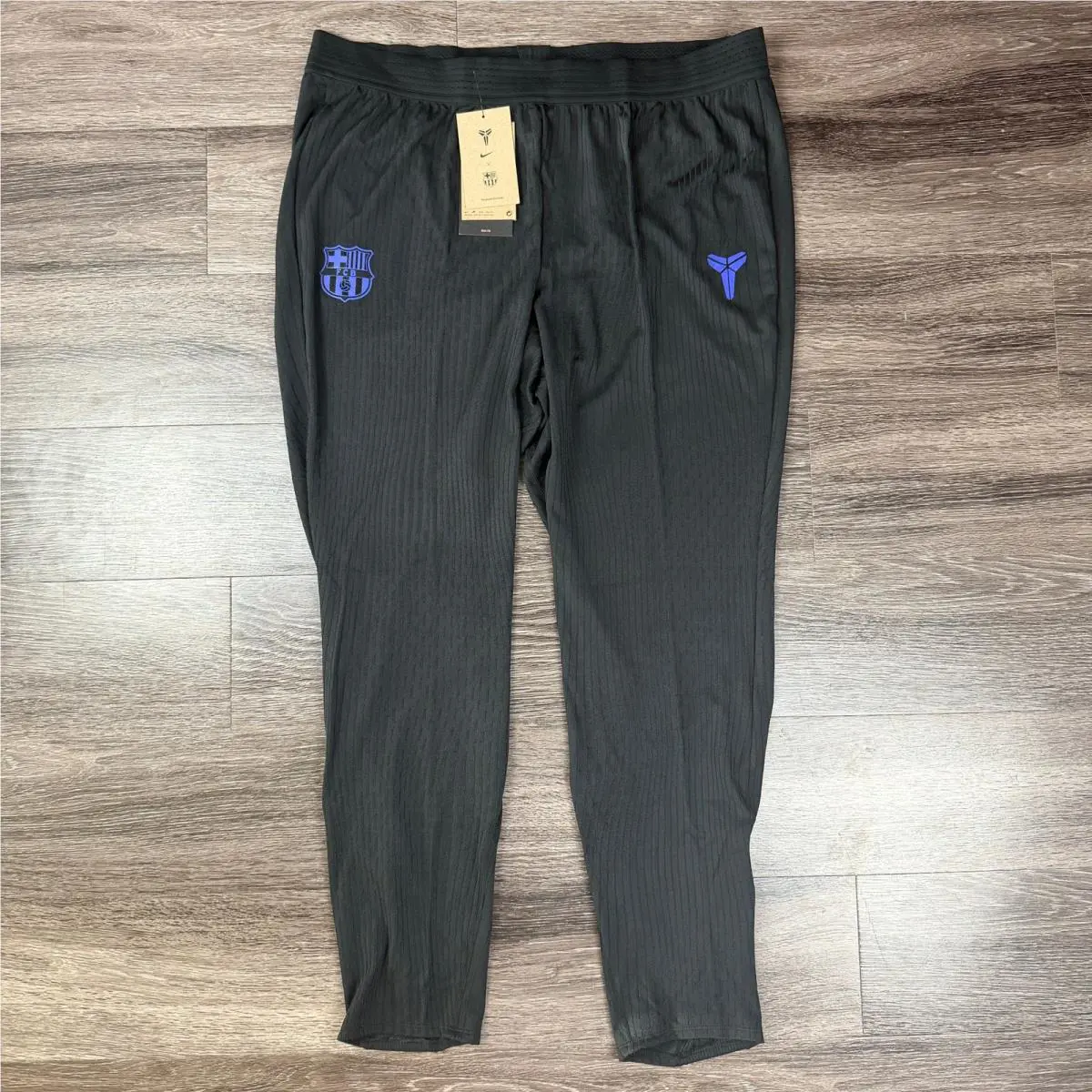 Nike clothing - Black 1