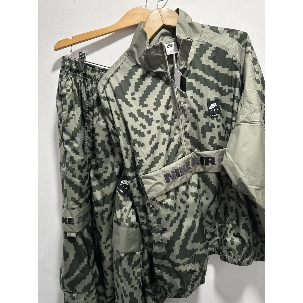 Nike clothing - Green 3