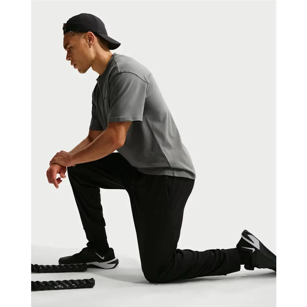 Nike clothing - Black (UPC: 198727049607) 2