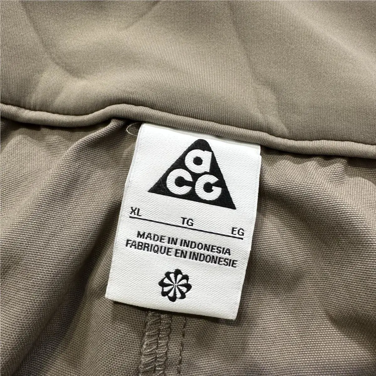 Nike clothing - CV0617 - CV0617 - Beige (UPC: 196151277870) 4