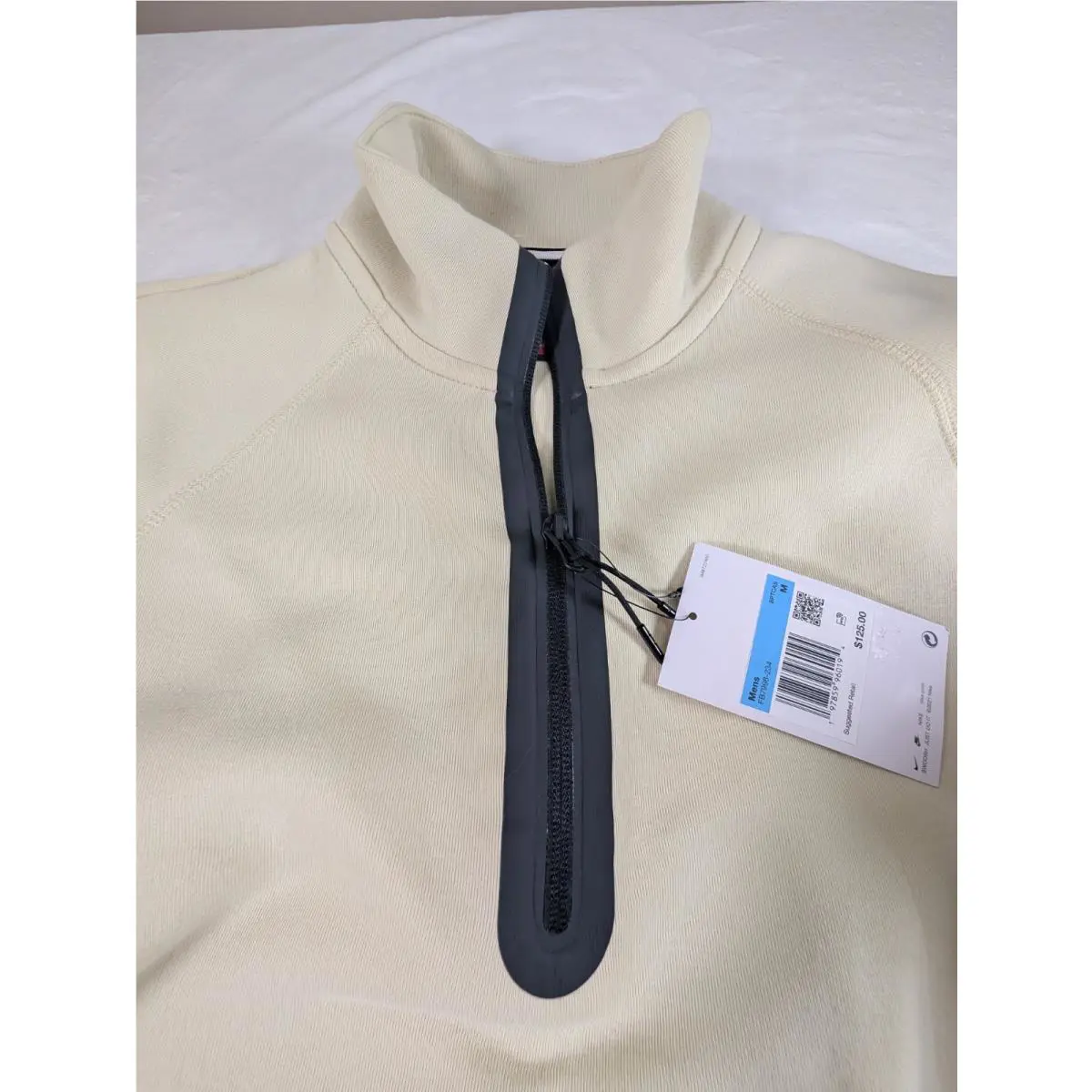 Nike clothing - Beige (UPC: 197859960194) 1