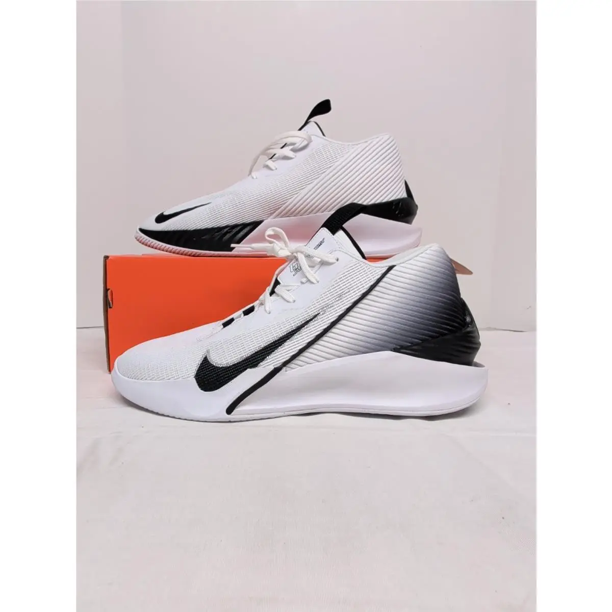 Nike Men’s GT Jump Academy FV5524-100 Size 11 White Metallic Silver W/box